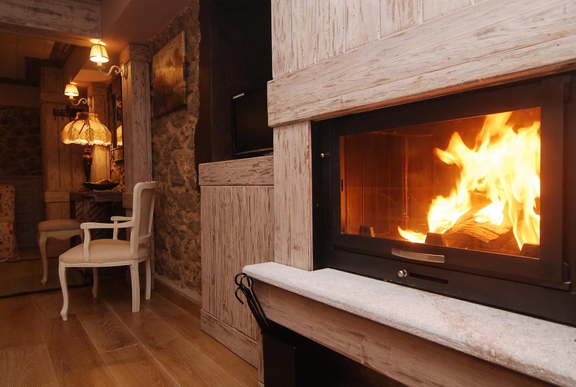 Alexandros Guesthouse Arachova Eksteriør billede