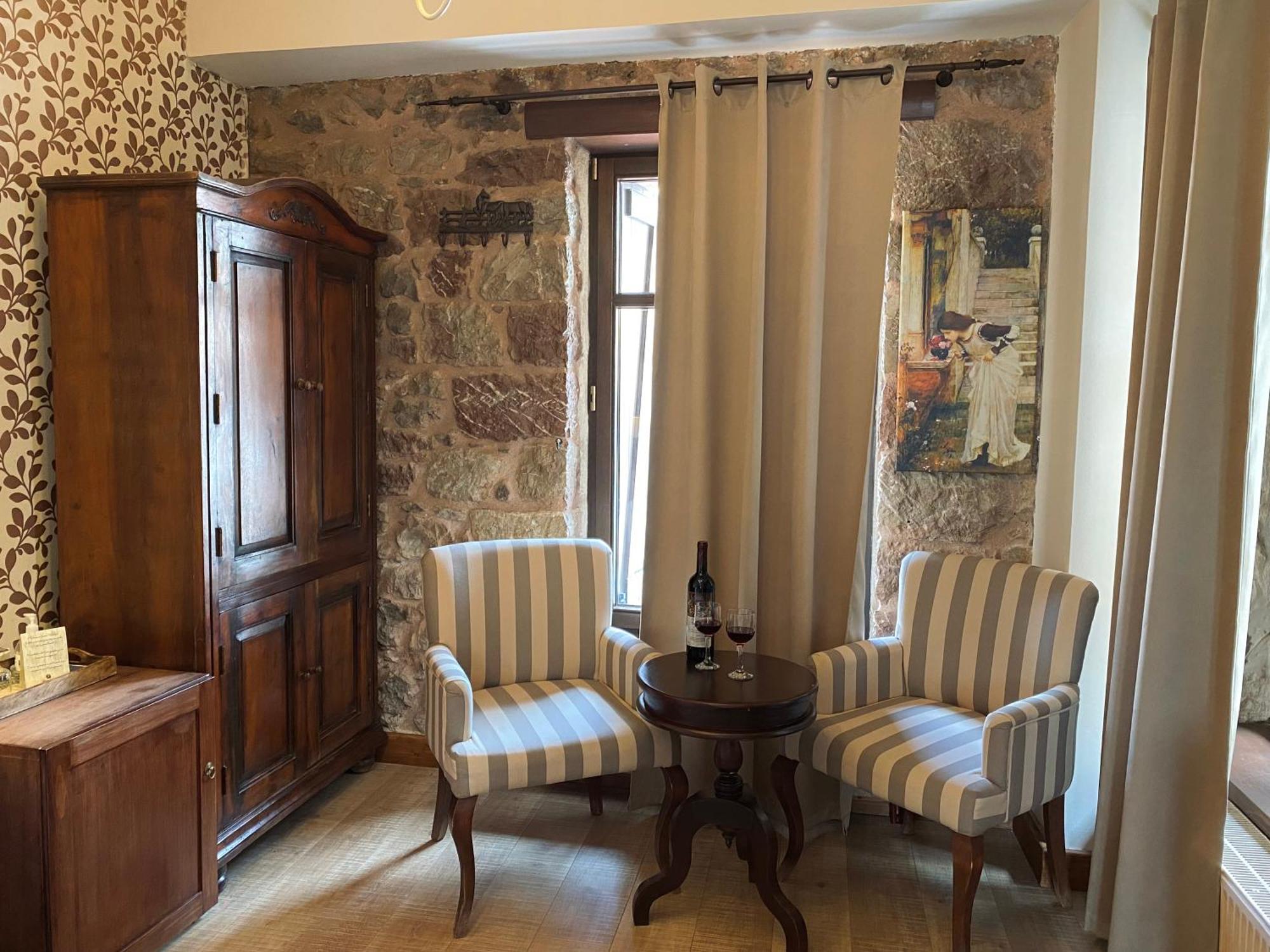 Alexandros Guesthouse Arachova Eksteriør billede